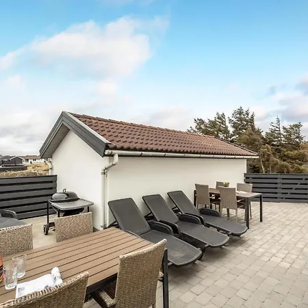 Holiday home Stunning In With Indoor Swimming Pool *