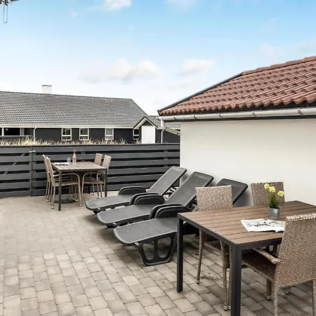 Holiday home Stunning In With Indoor Swimming Pool