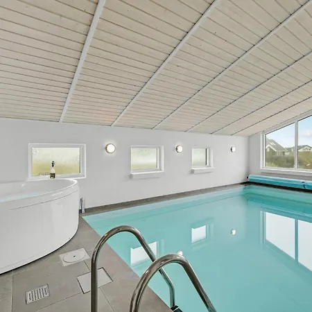 Holiday home Stunning In With Indoor Swimming Pool